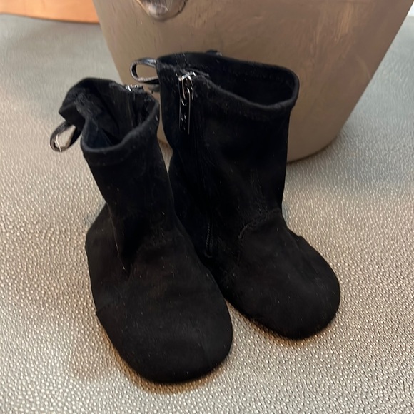 Stuart Weitzman Baby Booties size 2 - Picture 2 of 5